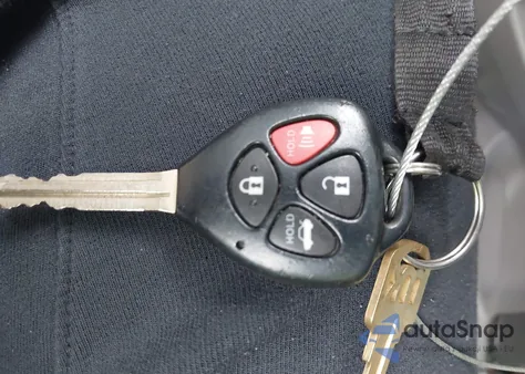 2011 Toyota Camry Xle z USA, uszkodzony, nr VIN 4T1BF3EK2BU196856